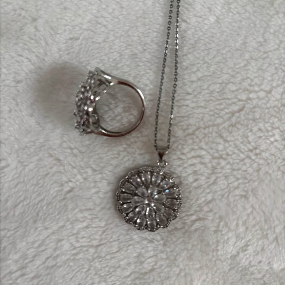 Dazzling Silver Pendant Necklace and Ring Set